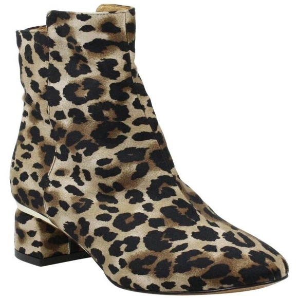 J. Renee Danabelle - Picture 7 of 10